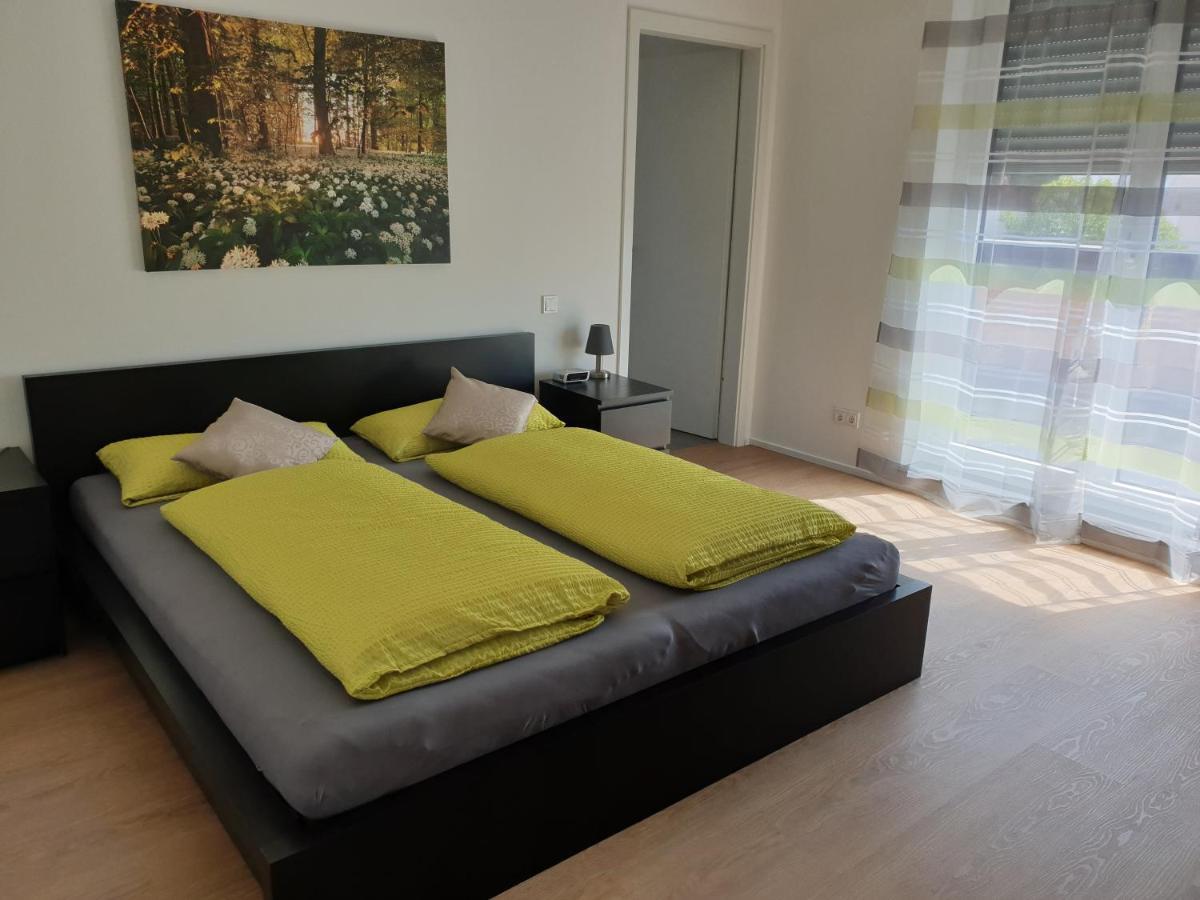 Weingut U. Gaestehaus Becker Platten Bagian luar foto